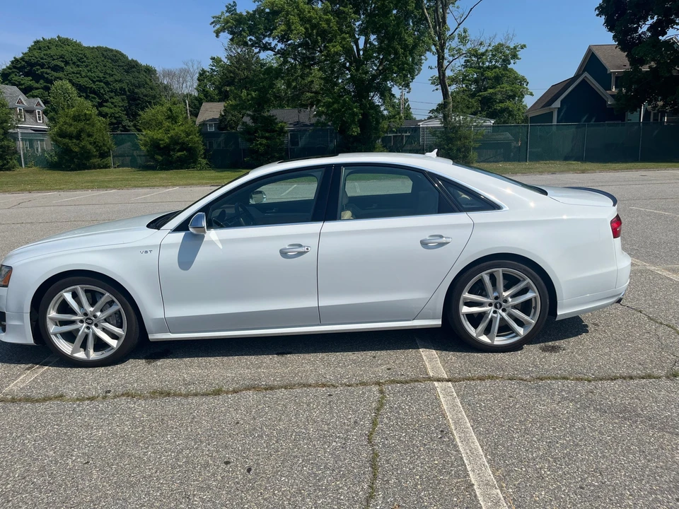 2016 Audi D4 S8 - Image 10 of 31