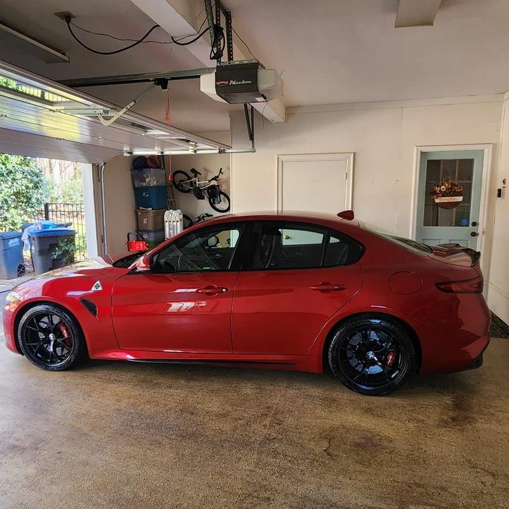 2017 Alfa Romeo Giulia Quadrifoglio - Image 4 of 31