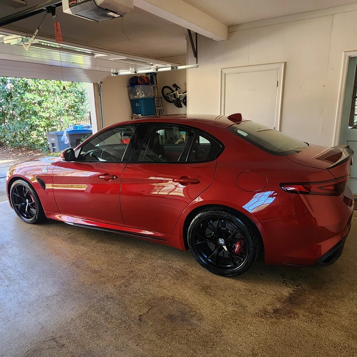 2017 Alfa Romeo Giulia Quadrifoglio - Image 5 of 31