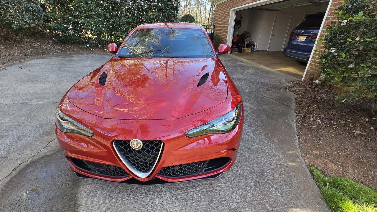 2017 Alfa Romeo Giulia Quadrifoglio - Image 20 of 31