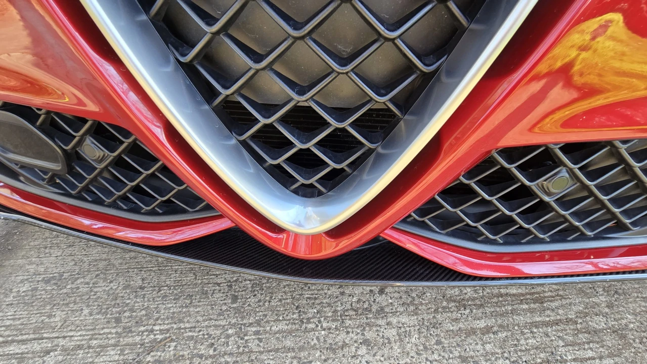 2017 Alfa Romeo Giulia Quadrifoglio - Image 24 of 31