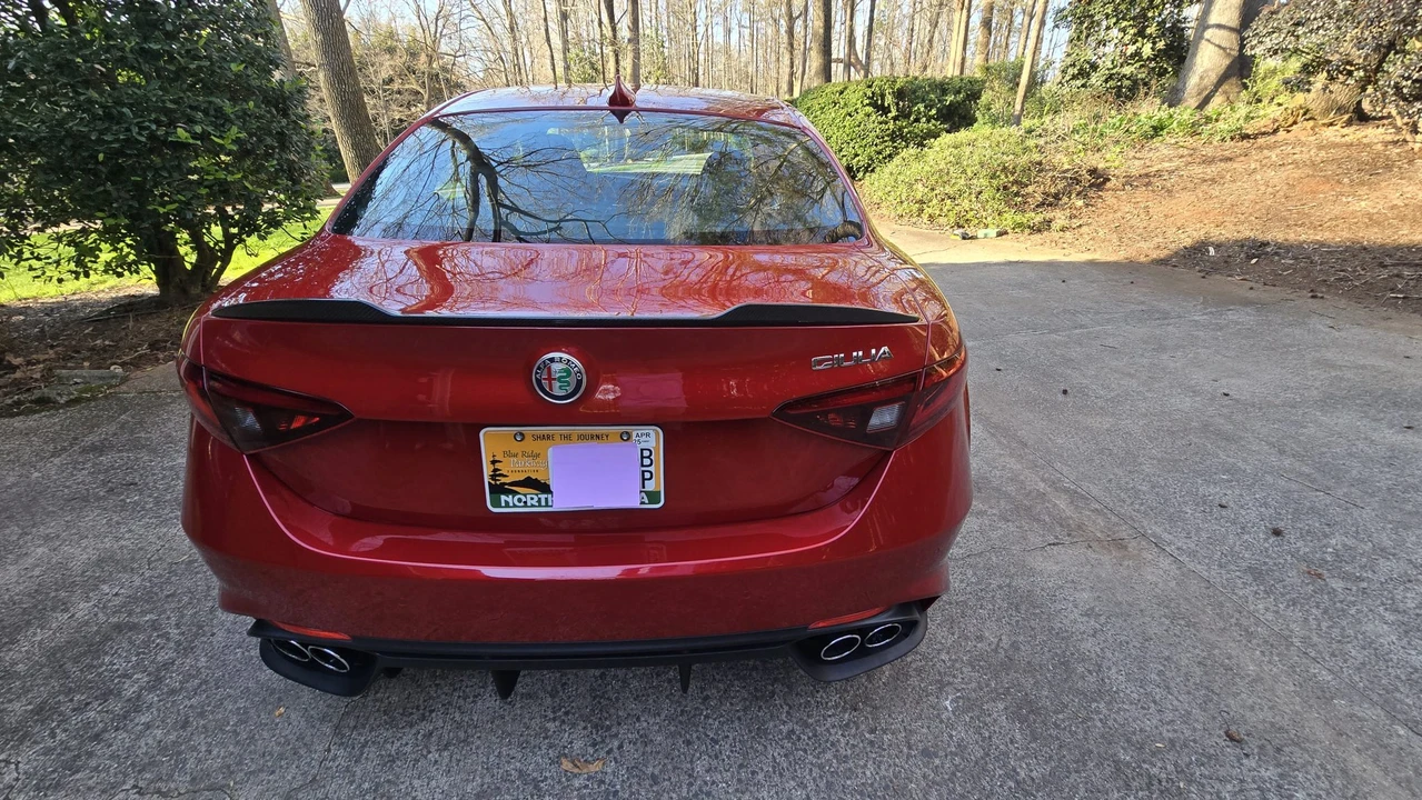 2017 Alfa Romeo Giulia Quadrifoglio - Image 12 of 31