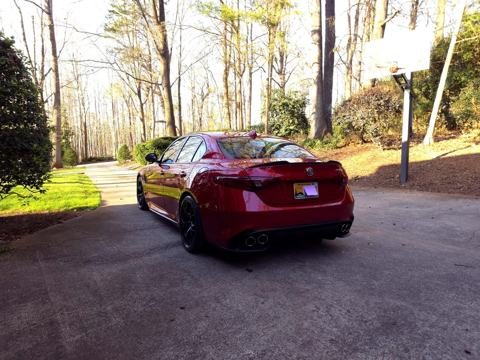 2017 Alfa Romeo Giulia Quadrifoglio - Image 8 of 31