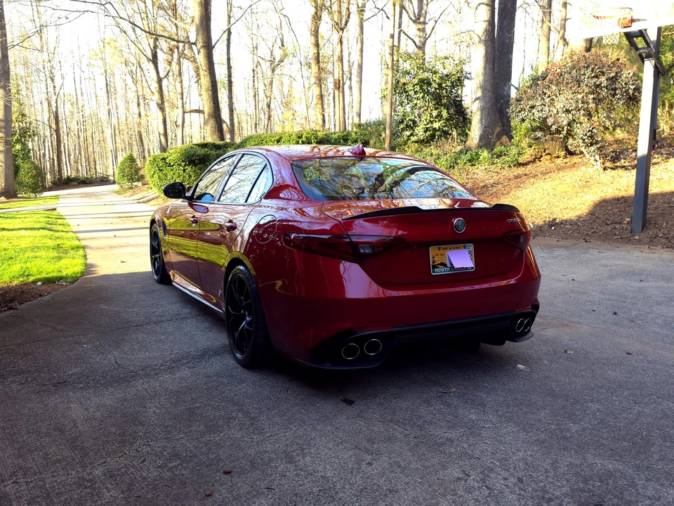 2017 Alfa Romeo Giulia Quadrifoglio - Image 9 of 31