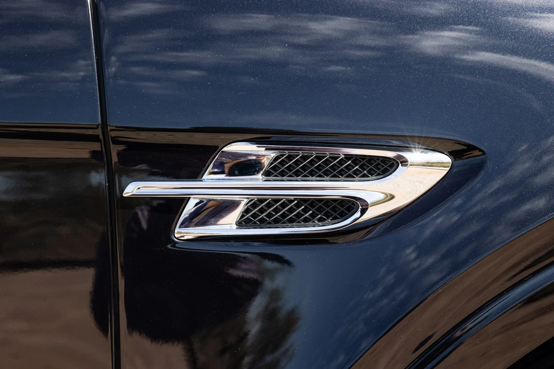 2017 Bentley Bentayga - Image 28 of 31