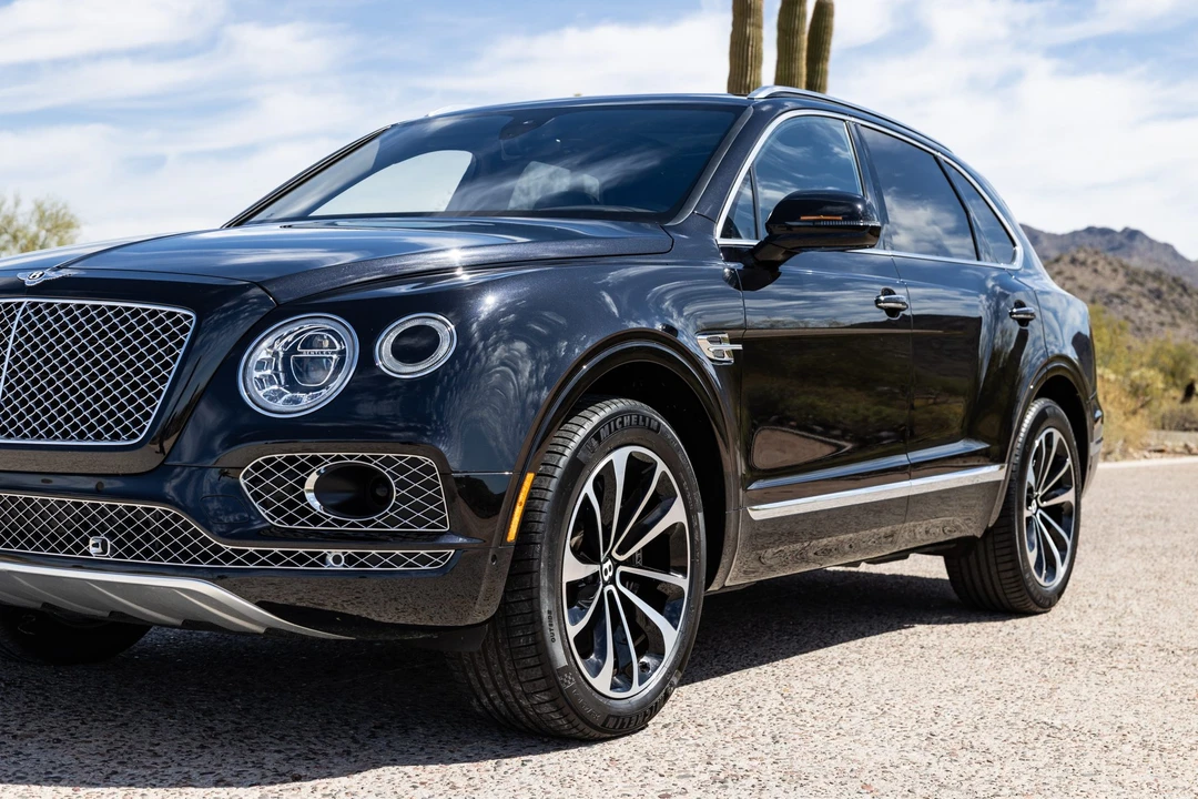 2017 Bentley Bentayga - Image 15 of 31