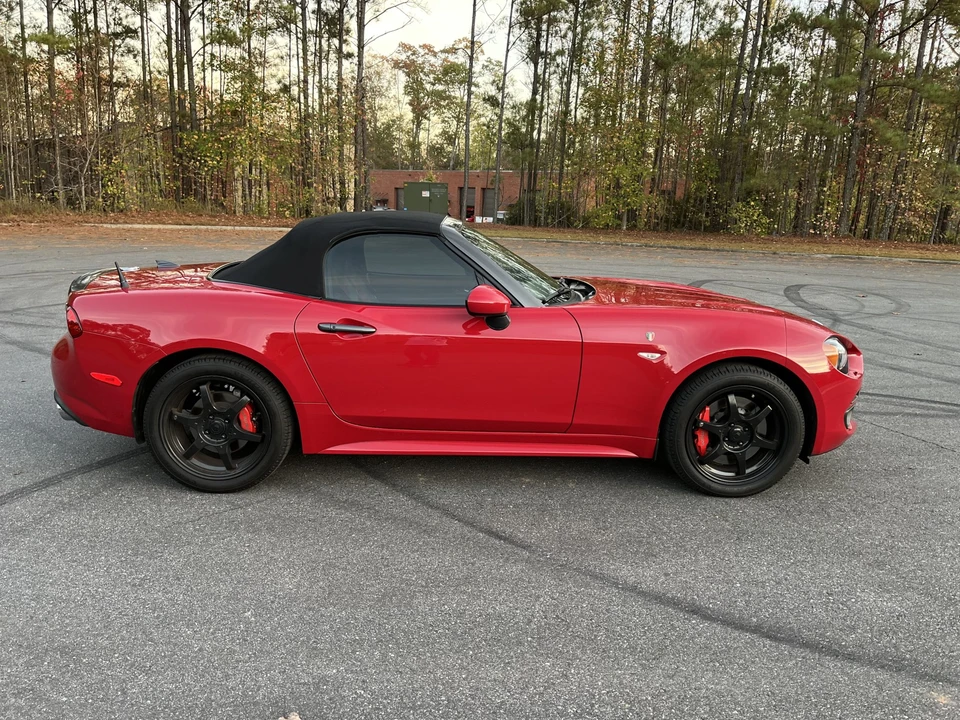 2017 Fiat 124 Spider - Image 24 of 31