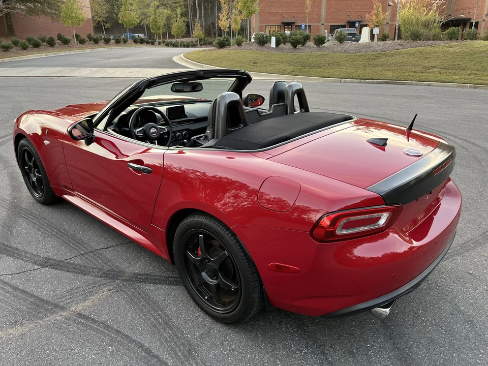 2017 Fiat 124 Spider - Image 9 of 31