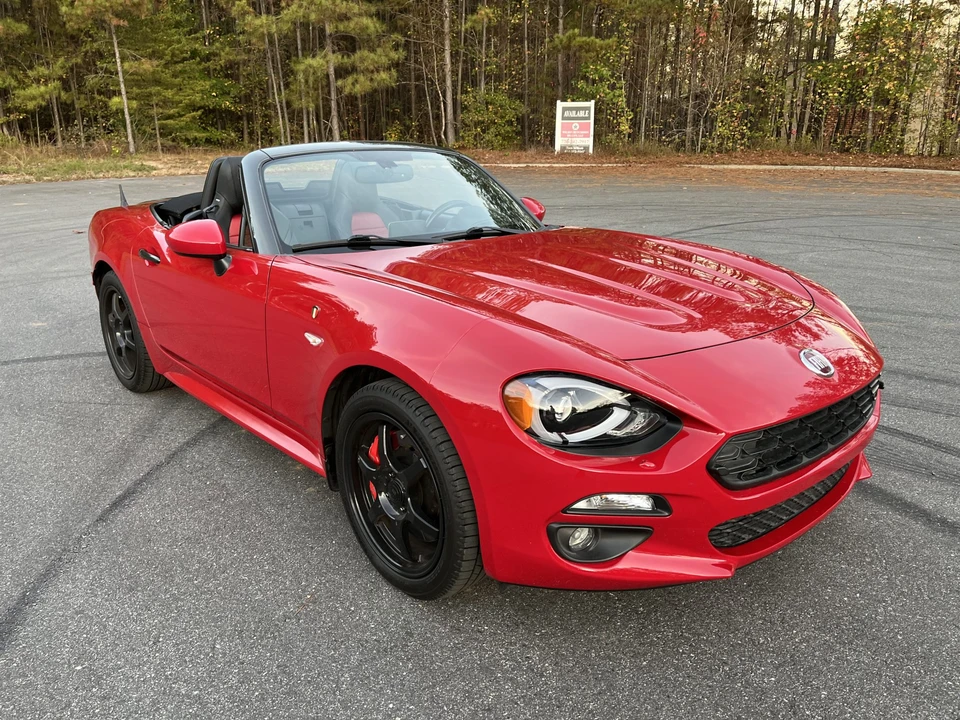 2017 Fiat 124 Spider - Image 16 of 31