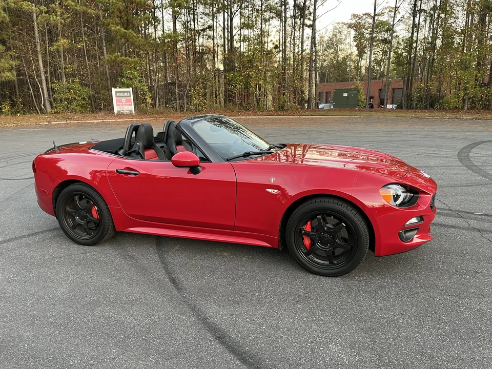 2017 Fiat 124 Spider - Image 15 of 31