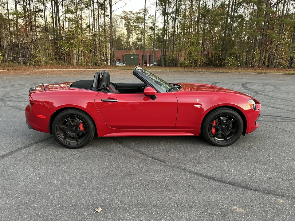 2017 Fiat 124 Spider - Image 14 of 31