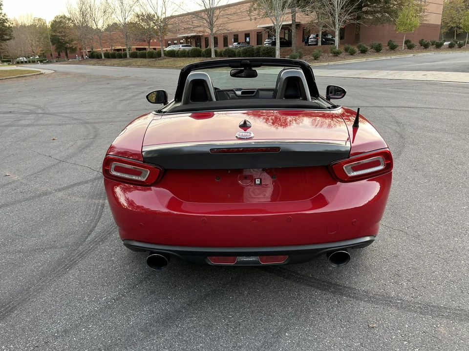 2017 Fiat 124 Spider - Image 11 of 31