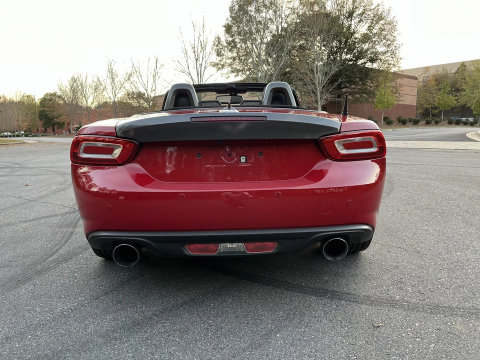2017 Fiat 124 Spider - Image 10 of 31