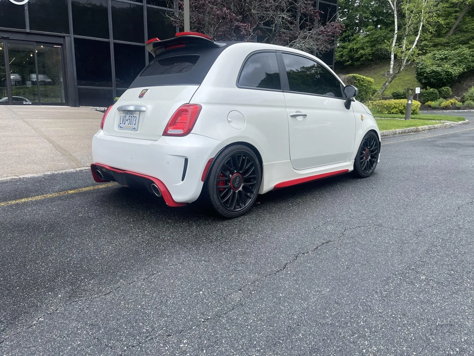 2017 Fiat Abarth 500 - Image 6 of 31
