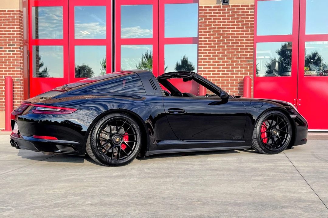 2017 Porsche 991 Targa 4 GTS - Image 8 of 31