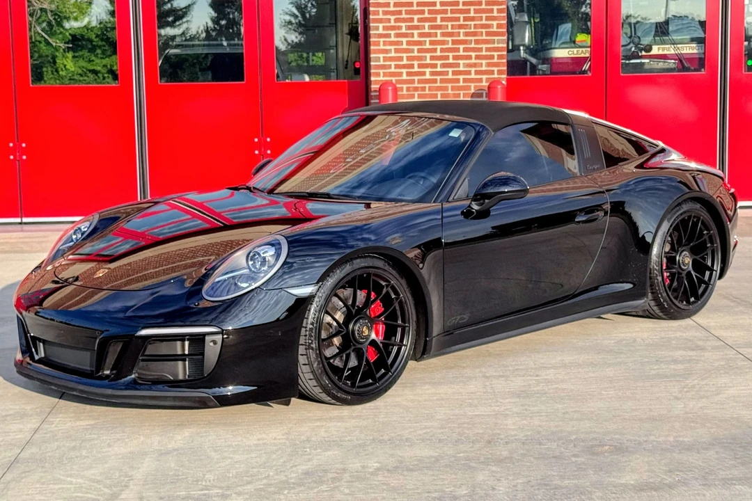 2017 Porsche 991 Targa 4 GTS - Image 1 of 31