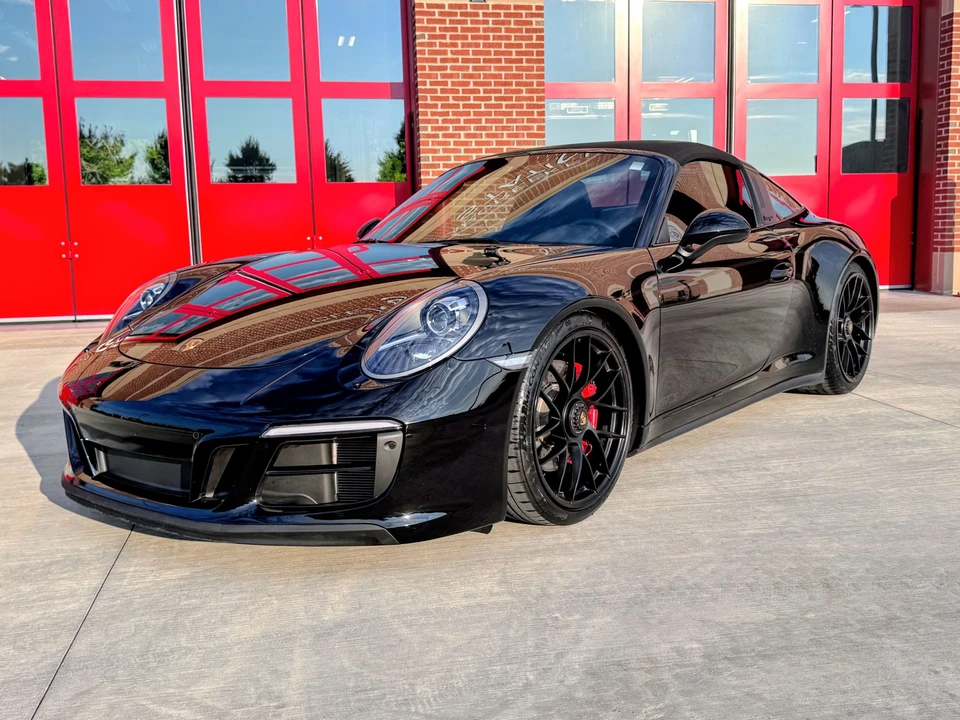 2017 Porsche 991 Targa 4 GTS - Image 6 of 31