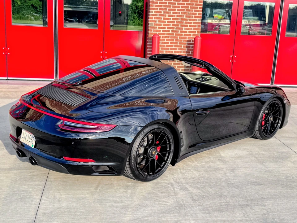 2017 Porsche 991 Targa 4 GTS - Image 10 of 31