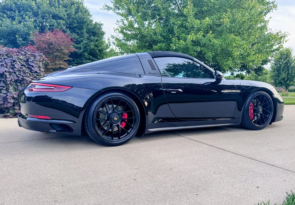2017 Porsche 991 Targa 4 GTS - Image 25 of 31