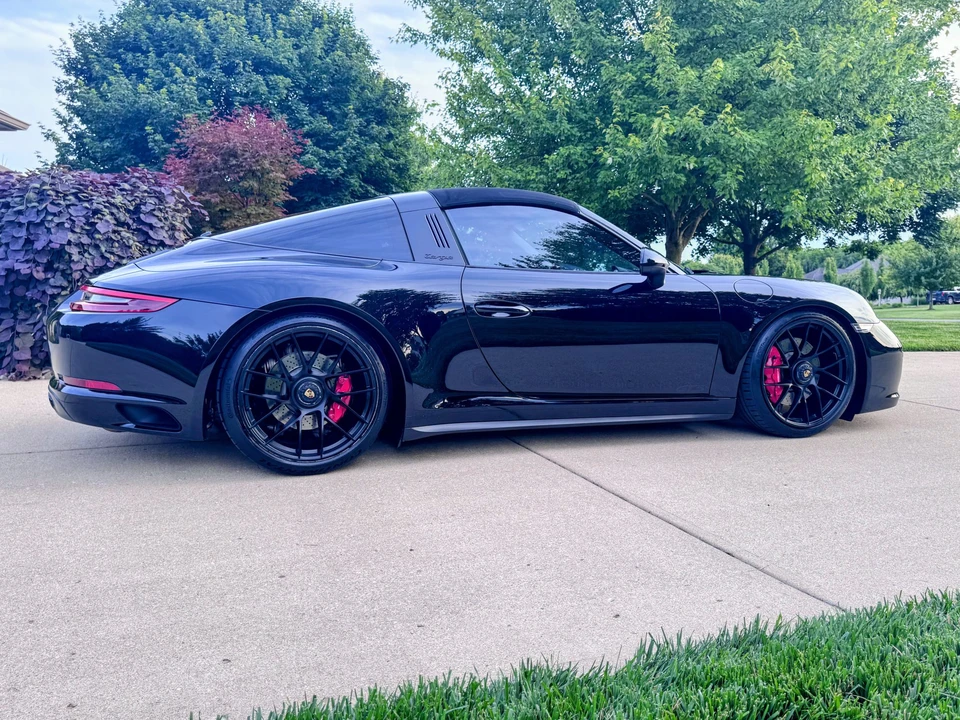 2017 Porsche 991 Targa 4 GTS - Image 26 of 31
