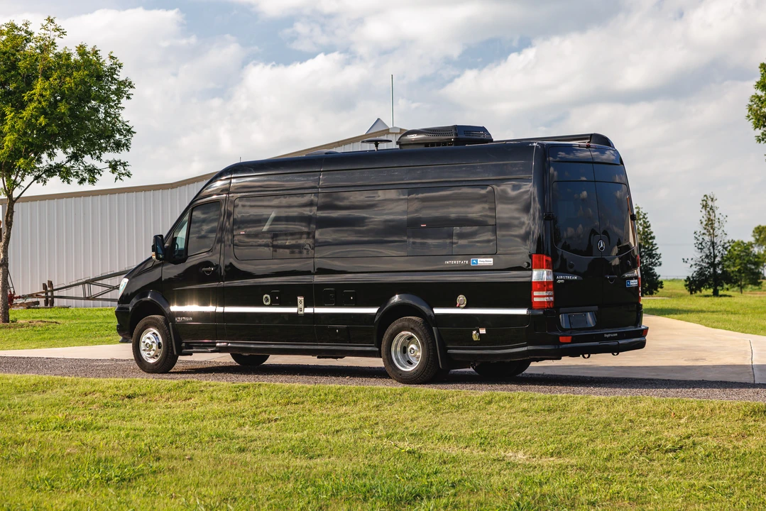 2018 Airstream - Image 23 of 31
