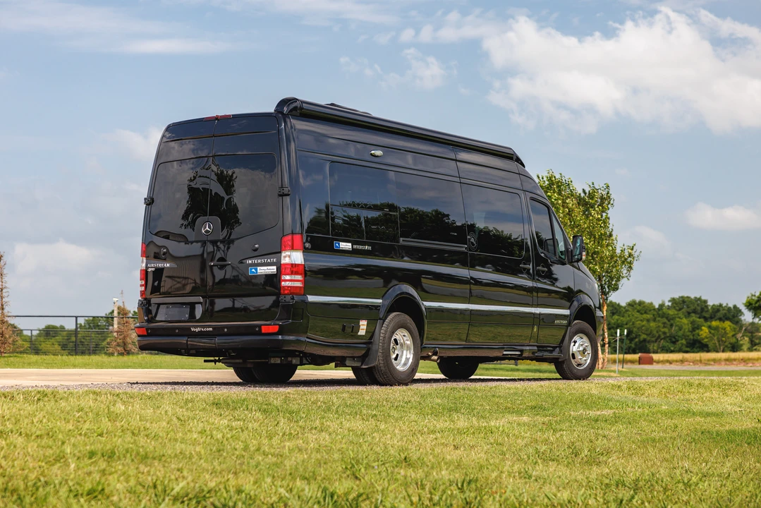 2018 Airstream - Image 15 of 31