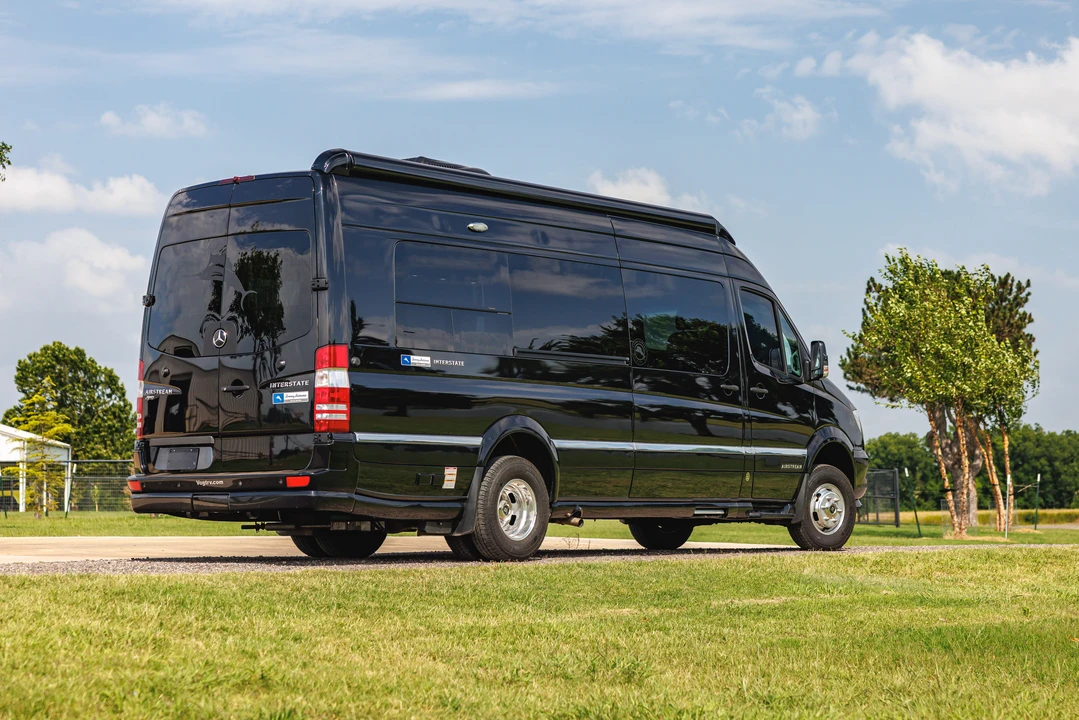 2018 Airstream - Image 16 of 31