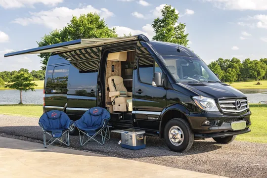 2018 Airstream Interstate 24 Lounge EXT Tommy Bahama Edition