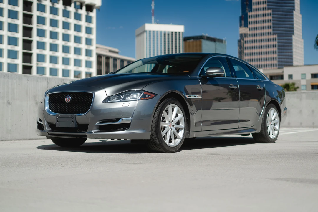 2018 Jaguar X351 XJ - Image 2 of 31