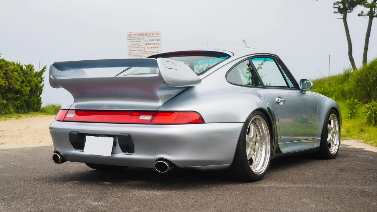 1996 Porsche 993 Carrera 4S - Image 10 of 31