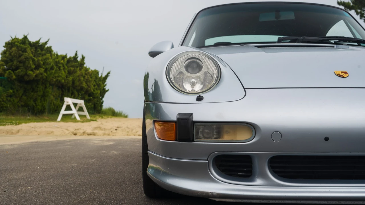 1996 Porsche 993 Carrera 4S - Image 18 of 31