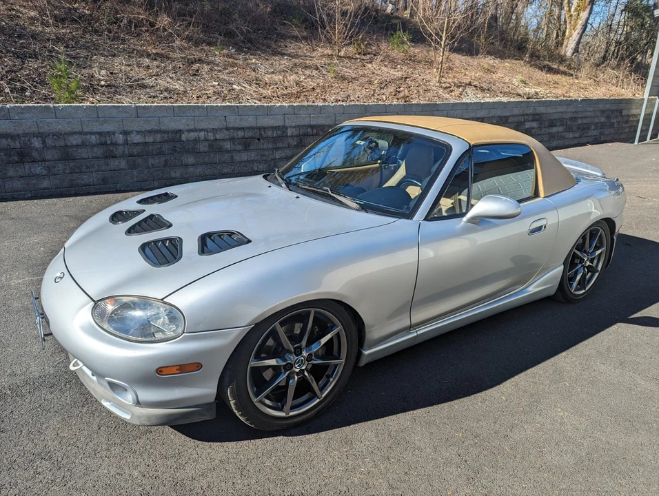 2000 Mazda NB MX-5 Miata - Image 19 of 31
