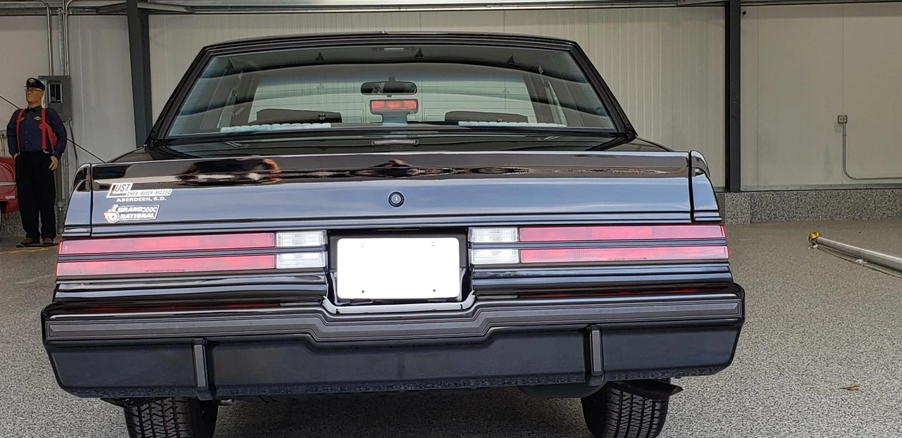 1987 Buick Grand National - Image 28 of 31