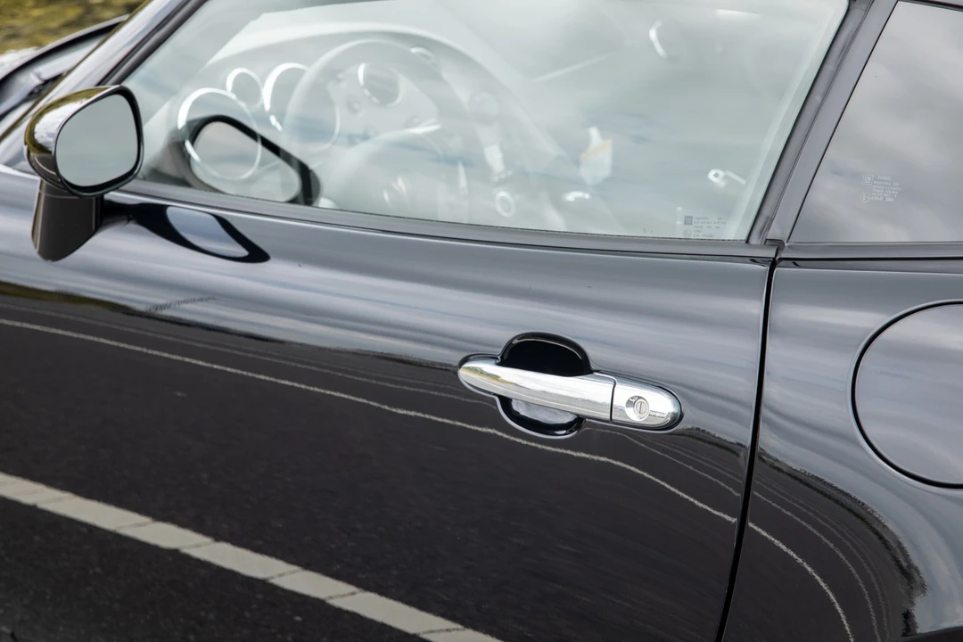 2009 Pontiac Solstice GXP - Image 28 of 31