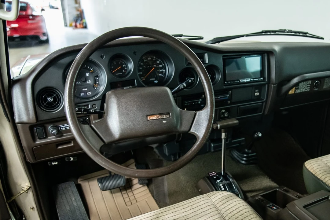 1989 Toyota J60 Land Cruiser - Image 5 of 7