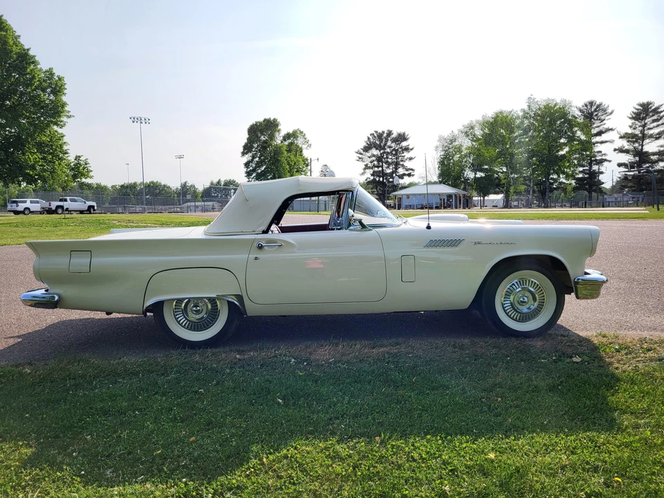 1957 Ford Thunderbird 1st Gen - Image 10 of 31