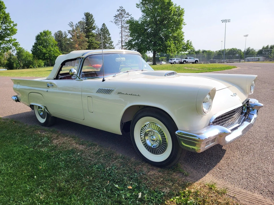 1957 Ford Thunderbird 1st Gen - Image 11 of 31