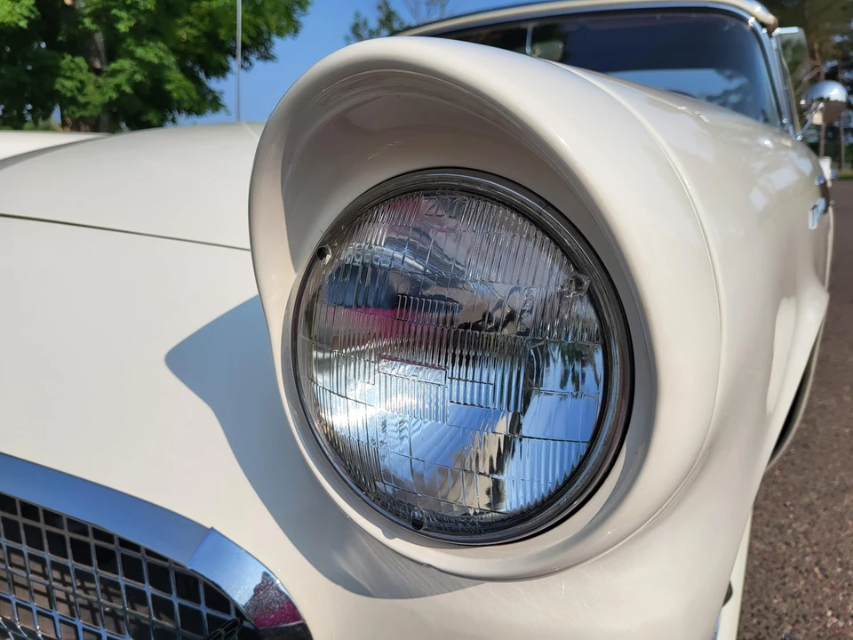 1957 Ford Thunderbird 1st Gen - Image 25 of 31