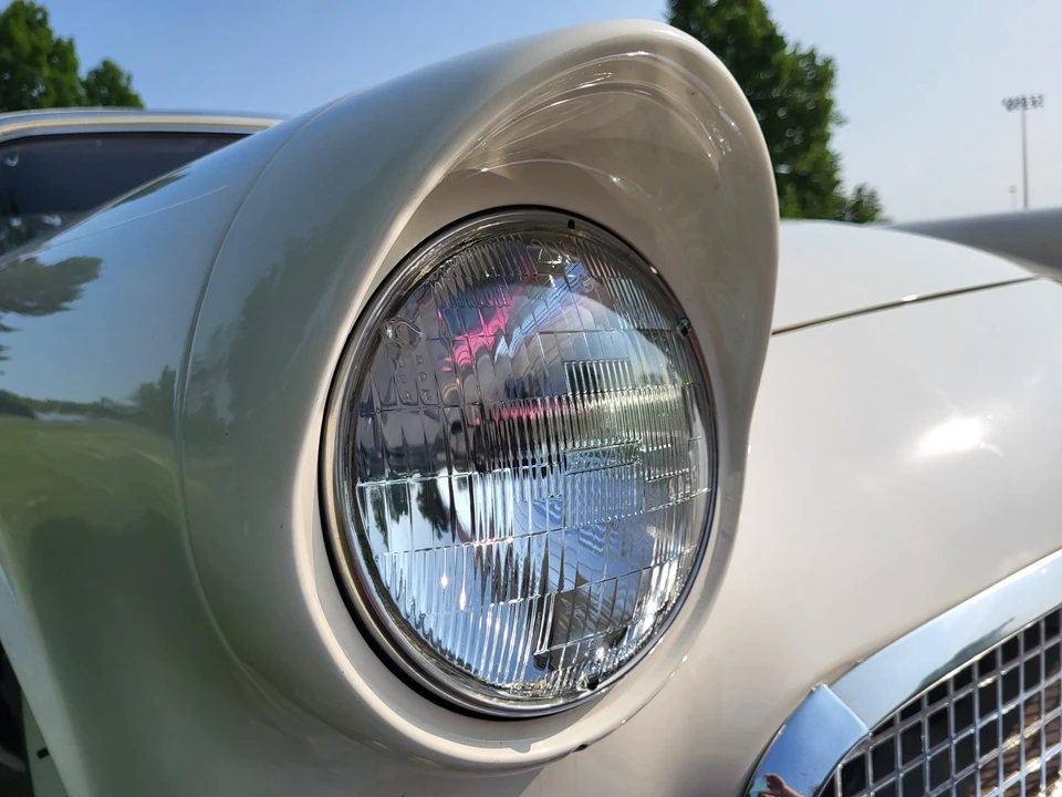 1957 Ford Thunderbird 1st Gen - Image 22 of 31