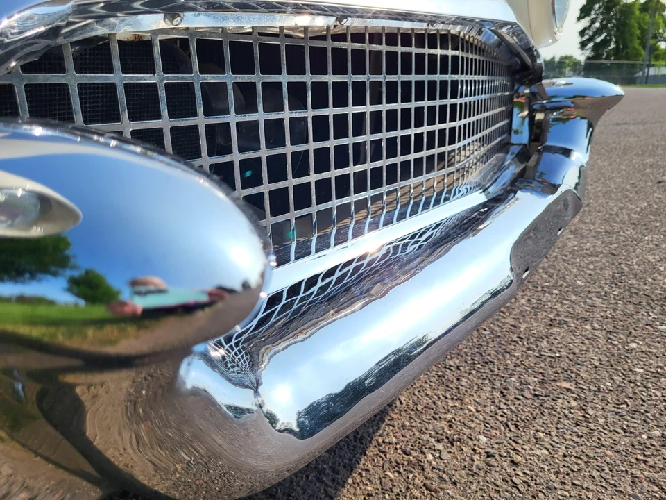 1957 Ford Thunderbird 1st Gen - Image 23 of 31