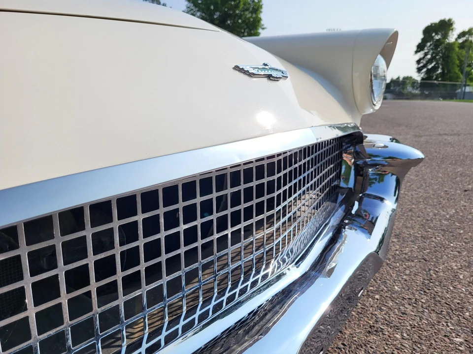 1957 Ford Thunderbird 1st Gen - Image 24 of 31