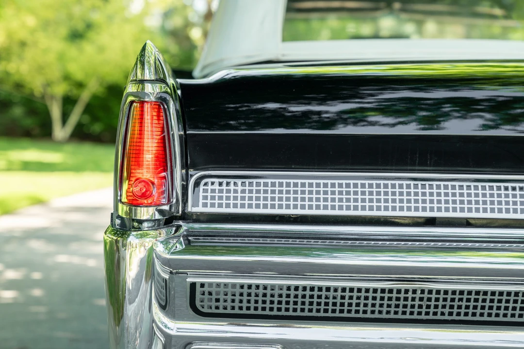 1964 Lincoln Continental 4th Gen - Image 24 of 31