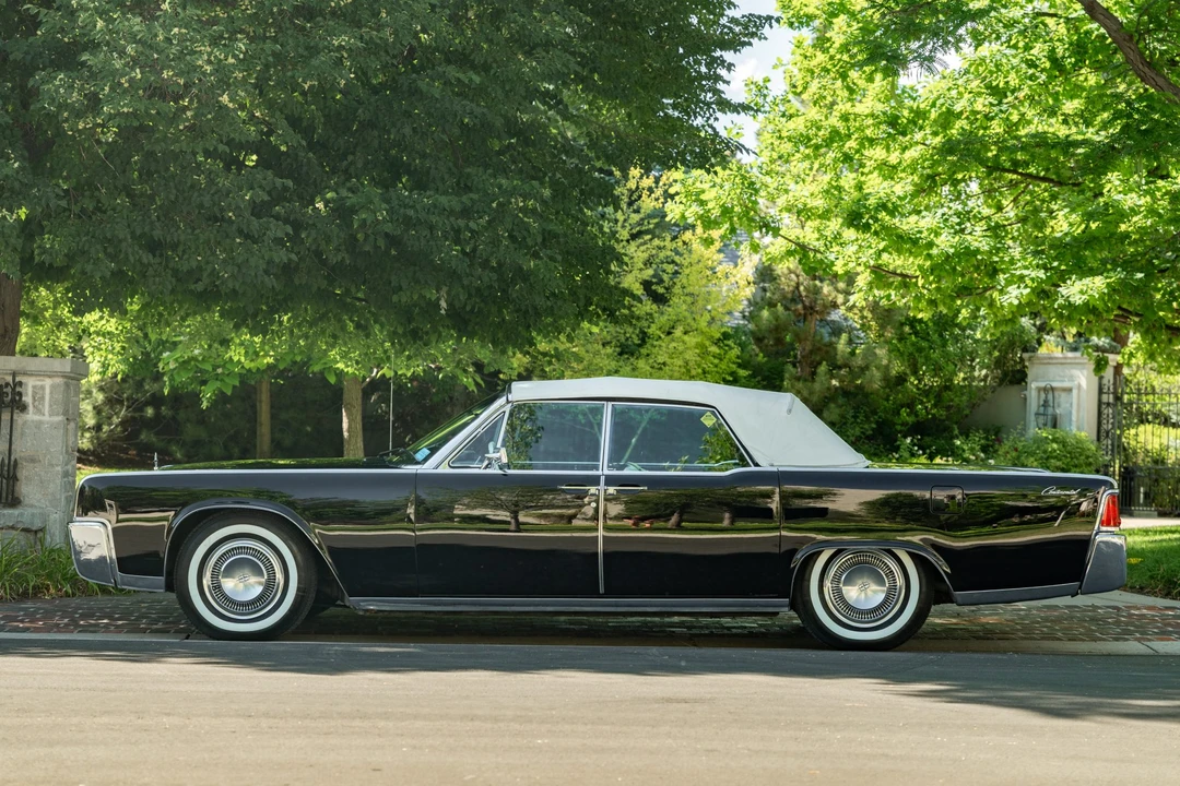 1964 Lincoln Continental 4th Gen - Image 17 of 31