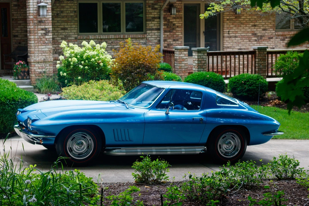 1967 Chevrolet Corvette C2 - Image 2 of 31