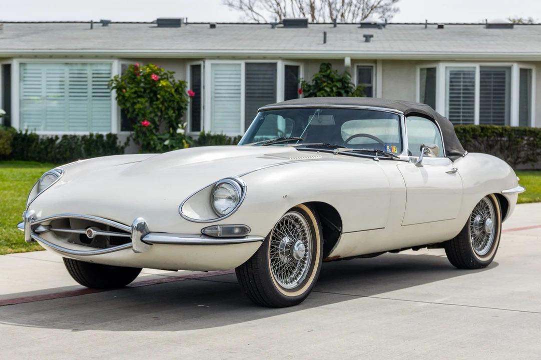 1968 Jaguar E-Type Series 1 - Image 1 of 31