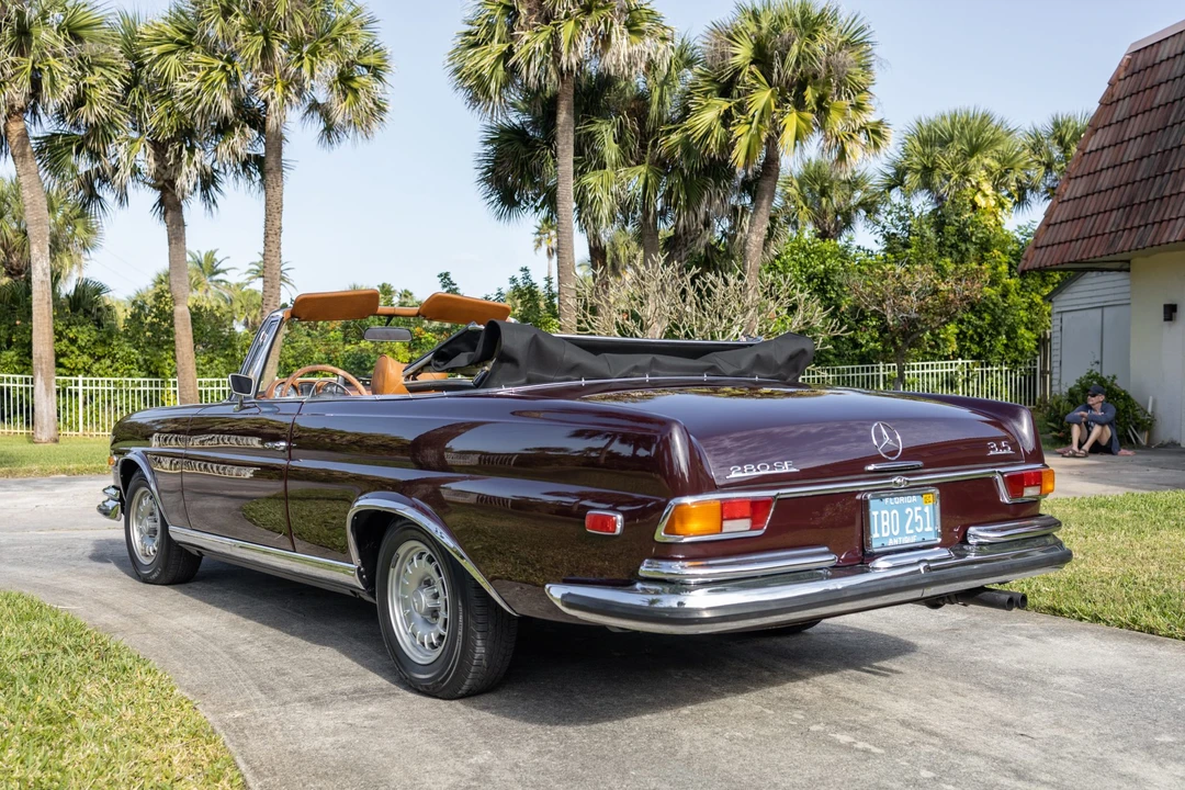 1971 Mercedes-Benz W111 280SE 3.5 Cabriolet - Image 15 of 31