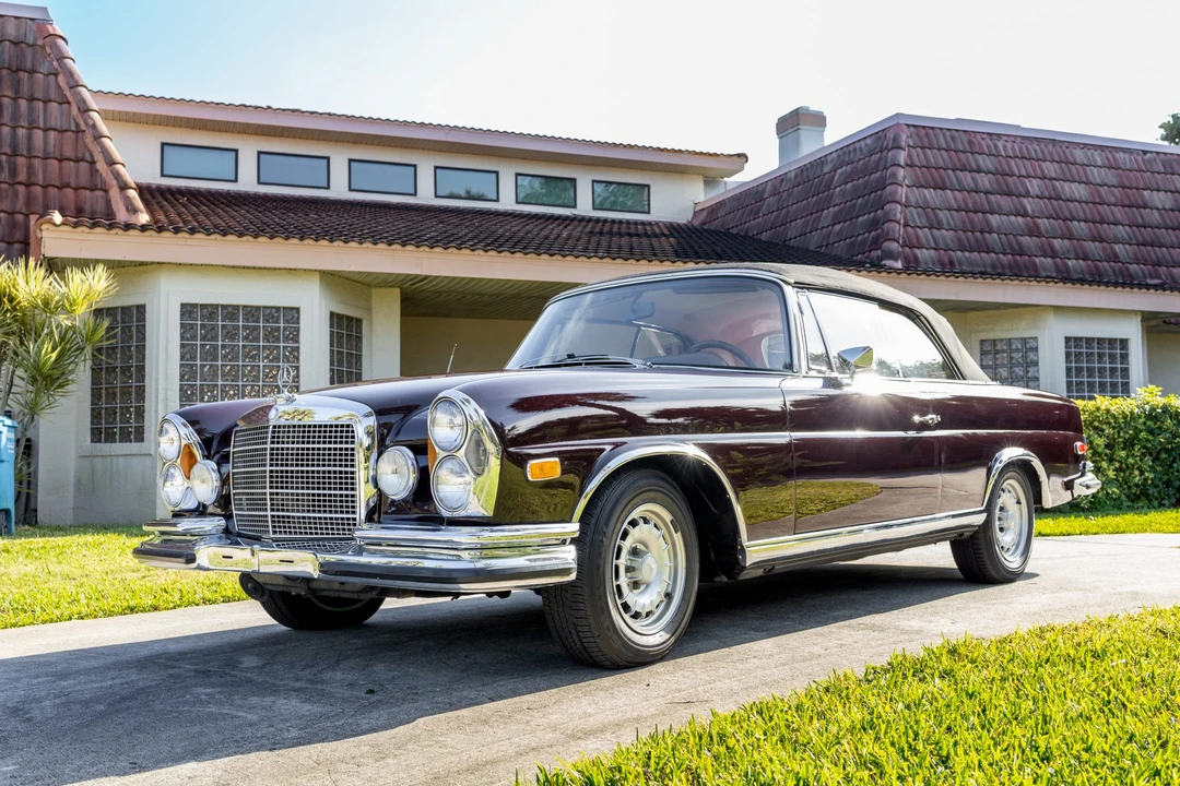 1971 Mercedes-Benz W111 280SE 3.5 Cabriolet - Image 2 of 31