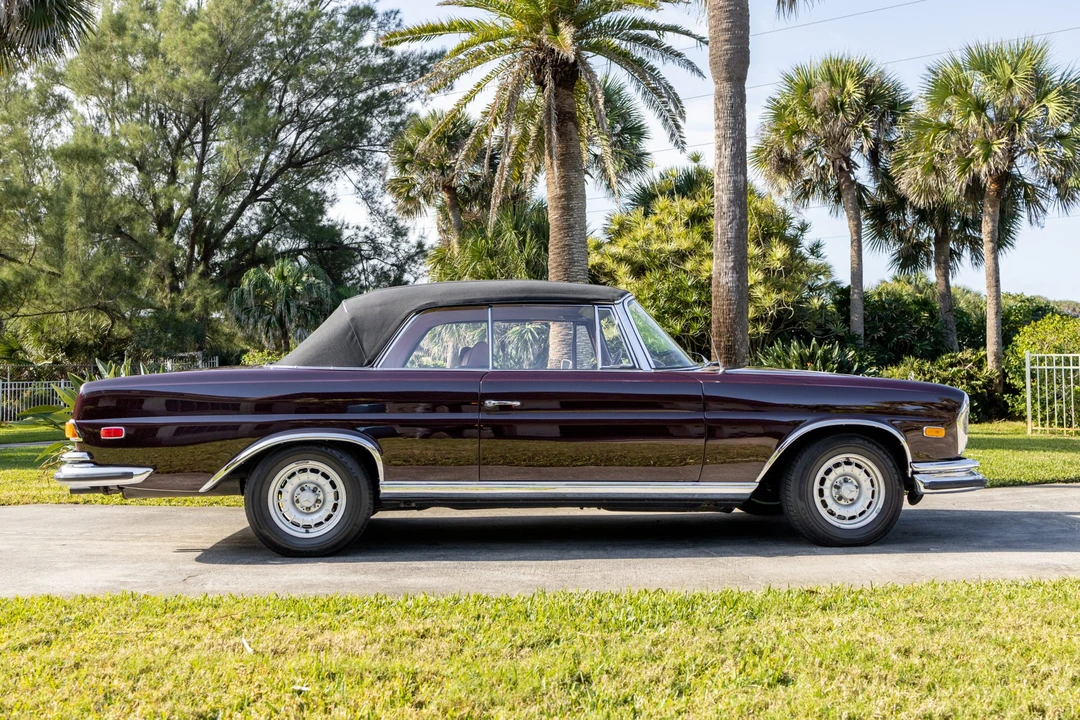 1971 Mercedes-Benz W111 280SE 3.5 Cabriolet - Image 7 of 31