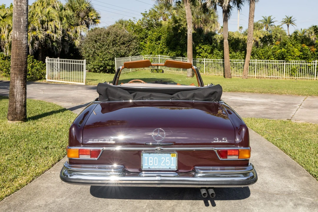 1971 Mercedes-Benz W111 280SE 3.5 Cabriolet - Image 16 of 31