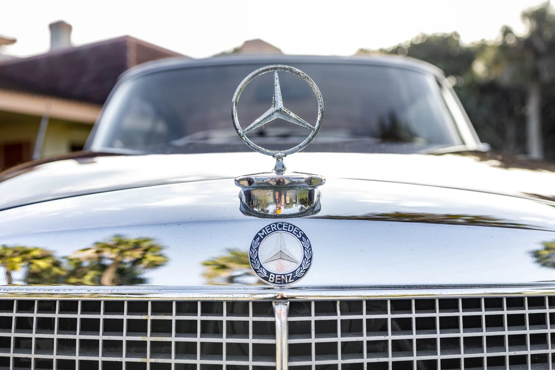 1971 Mercedes-Benz W111 280SE 3.5 Cabriolet - Image 26 of 31
